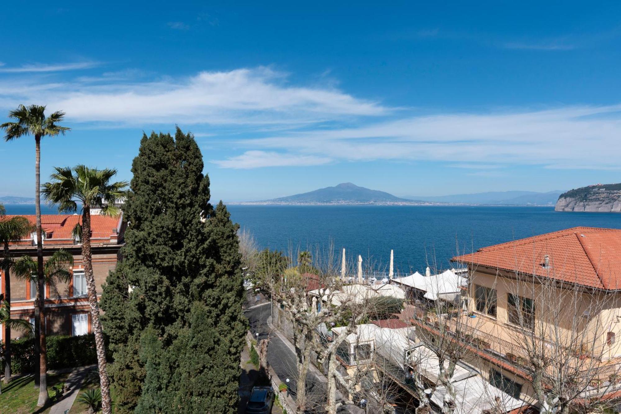 Al Centro Suites Sorrento Esterno foto